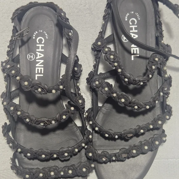 Chanel Black Strappy Floral Sandals - Picture 4 of 5